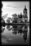 церкви-храмы-церковь-у-озера